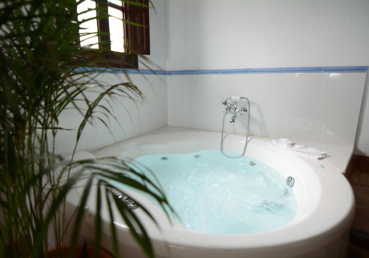Deluxe Bungalow with Jacuzzi,966863065:JPEG